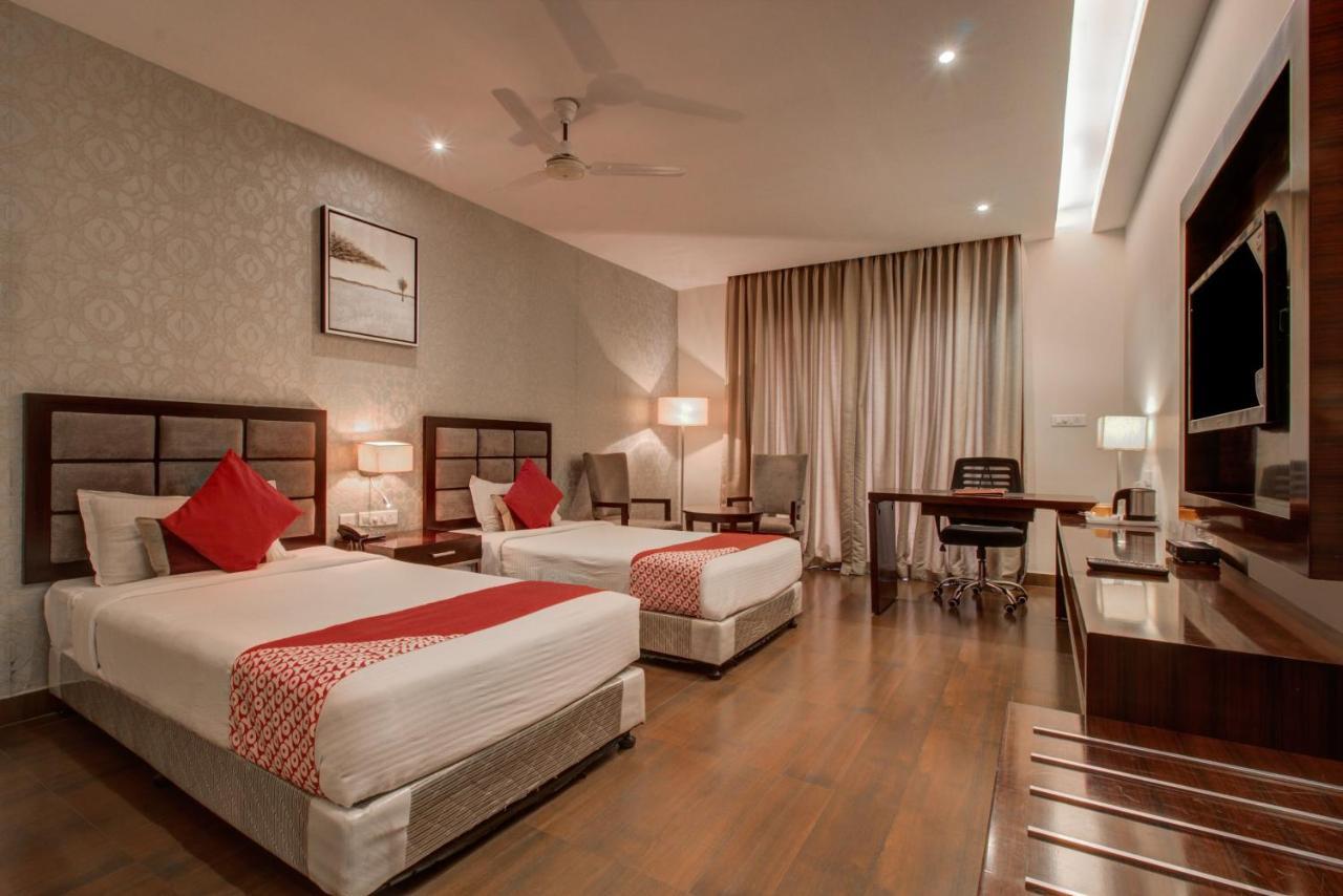 Oyo 3575 The Wave International Hotel Jamshedpur Esterno foto